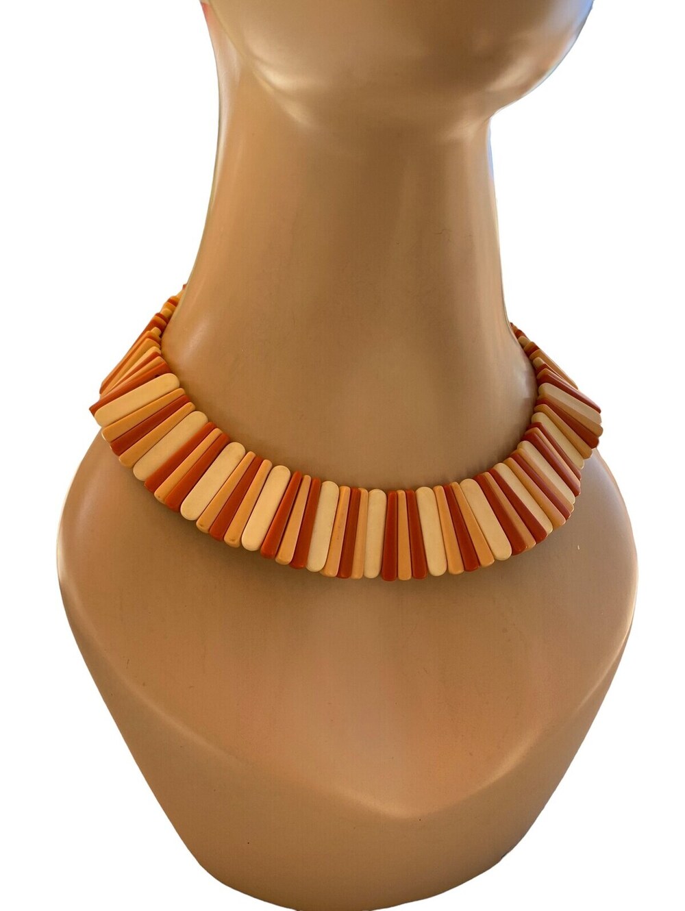 Avon Peach Cream Lucite Stick Sirocco Necklace NIB 18” BR1